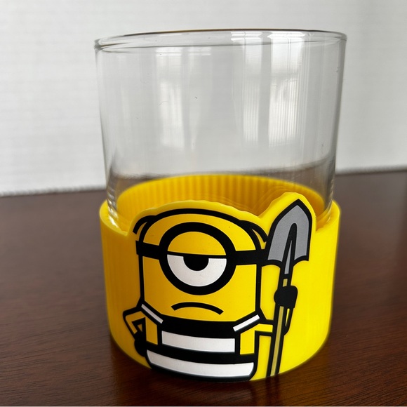 MINIONS DRINKING GLASSES 2017 MCDONALD'S UNIVERSAL STUDIO DESPICABLE ME 3 MOVIE - Picture 7 of 14